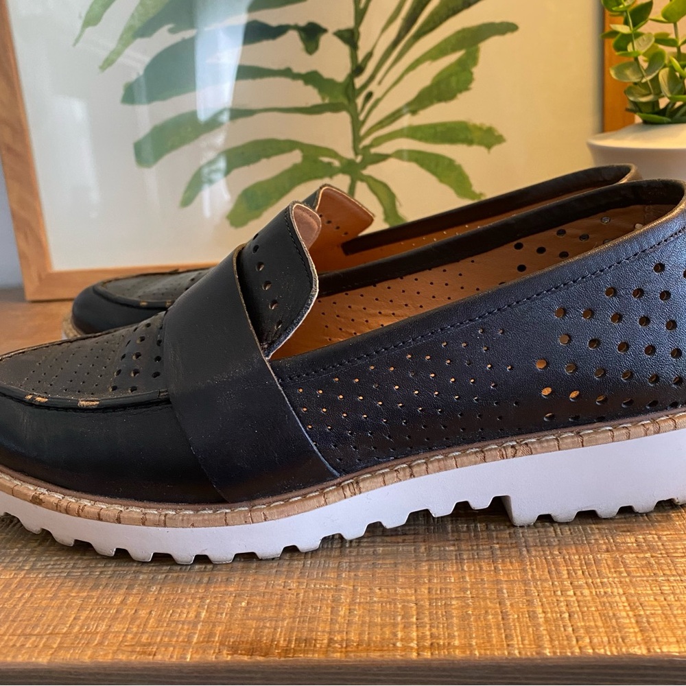 HALOGEN “ EMILY “ BLACK LOAFERS